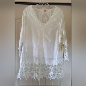 Reba Nashville Star Off White Embroidered/Mesh/Lace Top With Cami Lining Size L